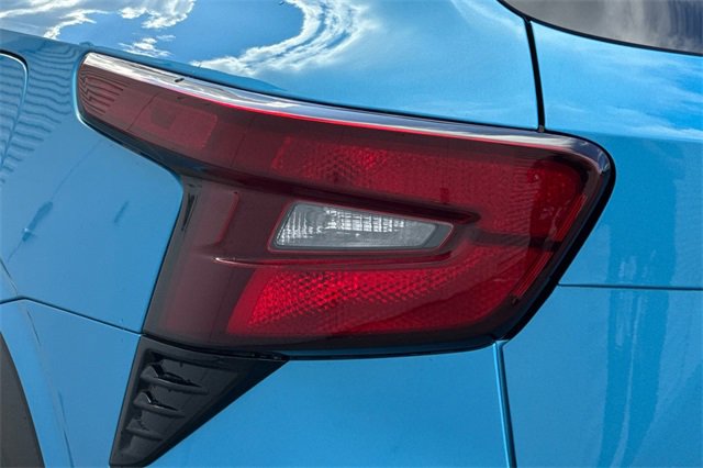 Used 2025 Chevrolet Trax LT w/ Driver Confidence Package image 44