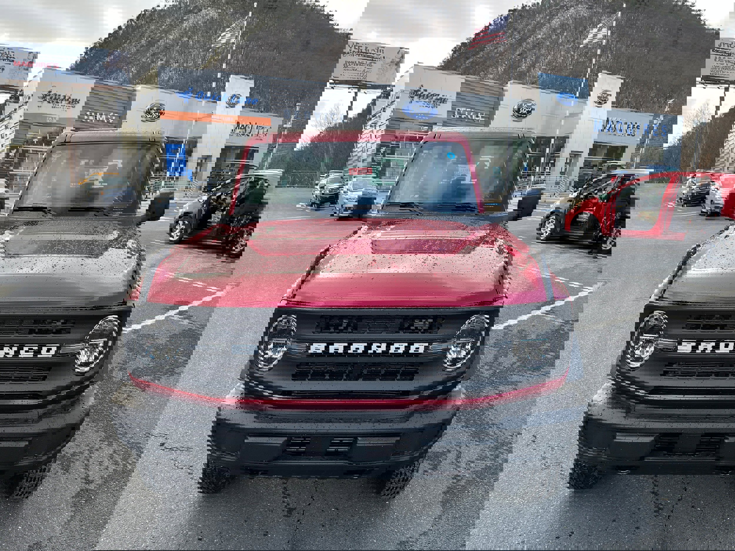 New 2025 Ford Bronco 2-Door image 2