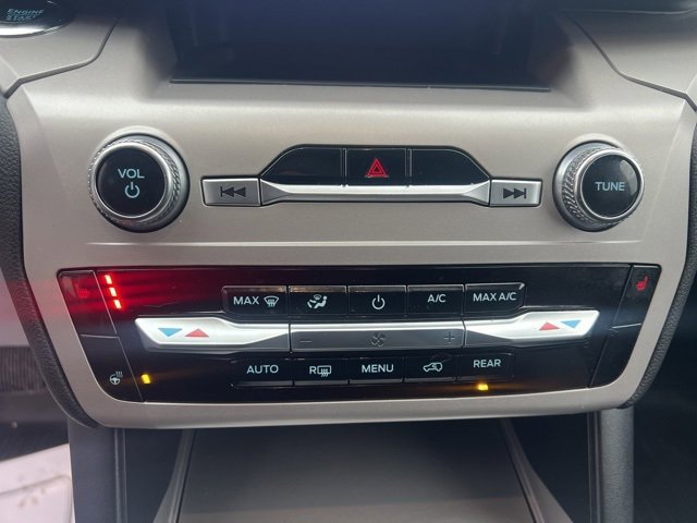 Used 2023 Ford Explorer XLT w/ Equipment Group 202A image 30