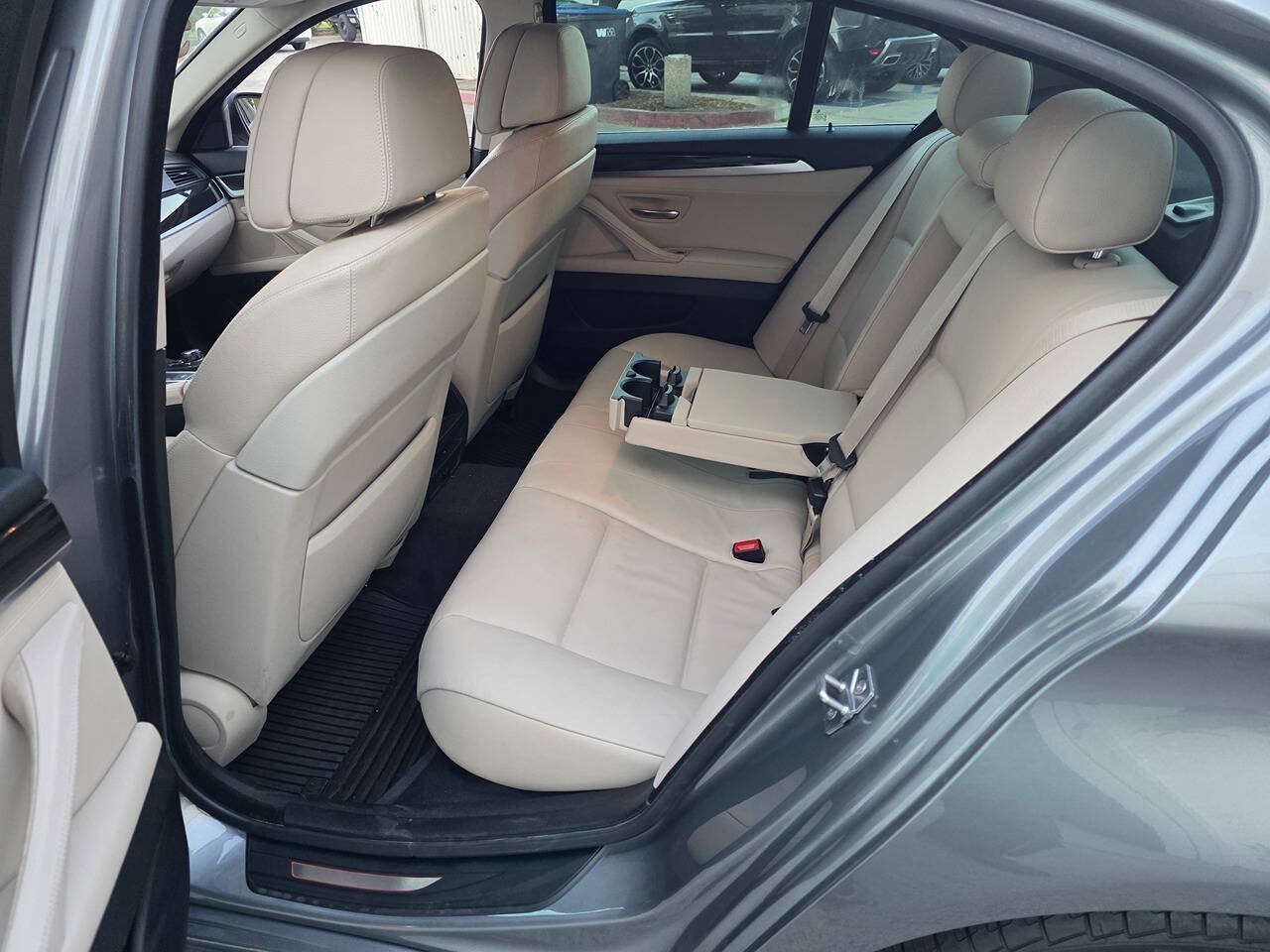 Used 2012 BMW 550i Sedan RWD image 15