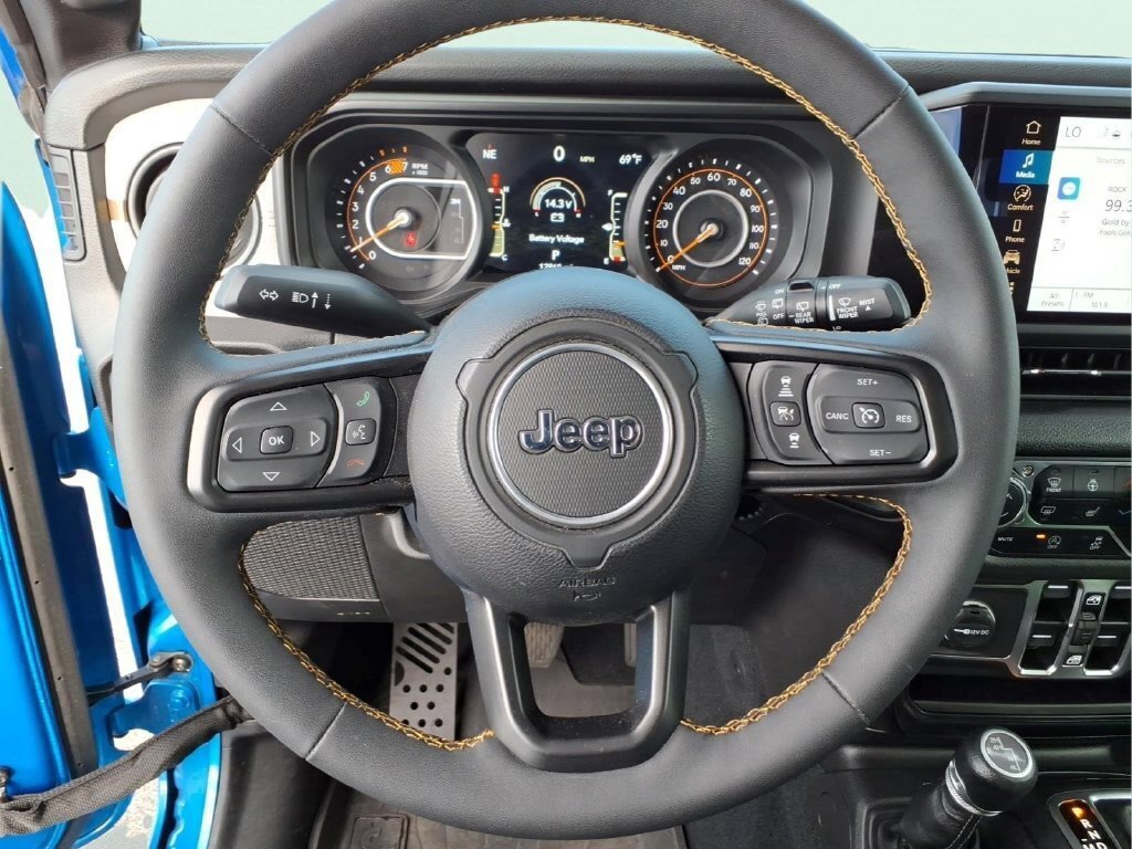 Used 2024 Jeep Wrangler Unlimited Sport AWD/4WD image 21