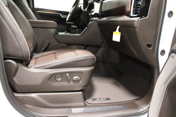 New 2026 GMC Sierra 1500 Denali w/ Denali Reserve Package AWD/4WD image 28