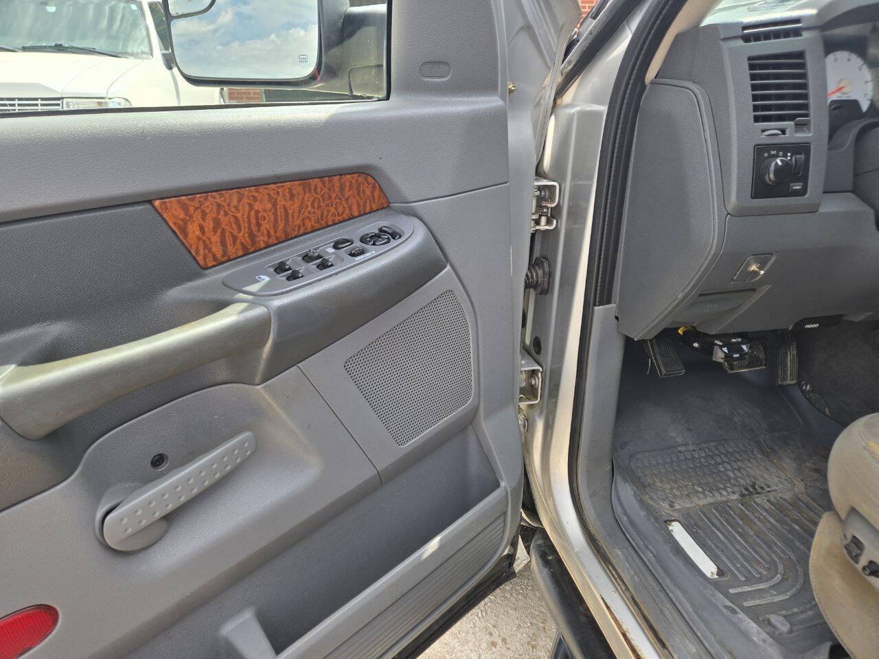 Used 2006 Dodge Ram 1500 Truck SLT w/ Trailer Tow Group AWD/4WD image 7