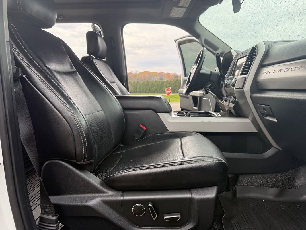 Used 2019 Ford F250 Lariat w/ Chrome Package image 19