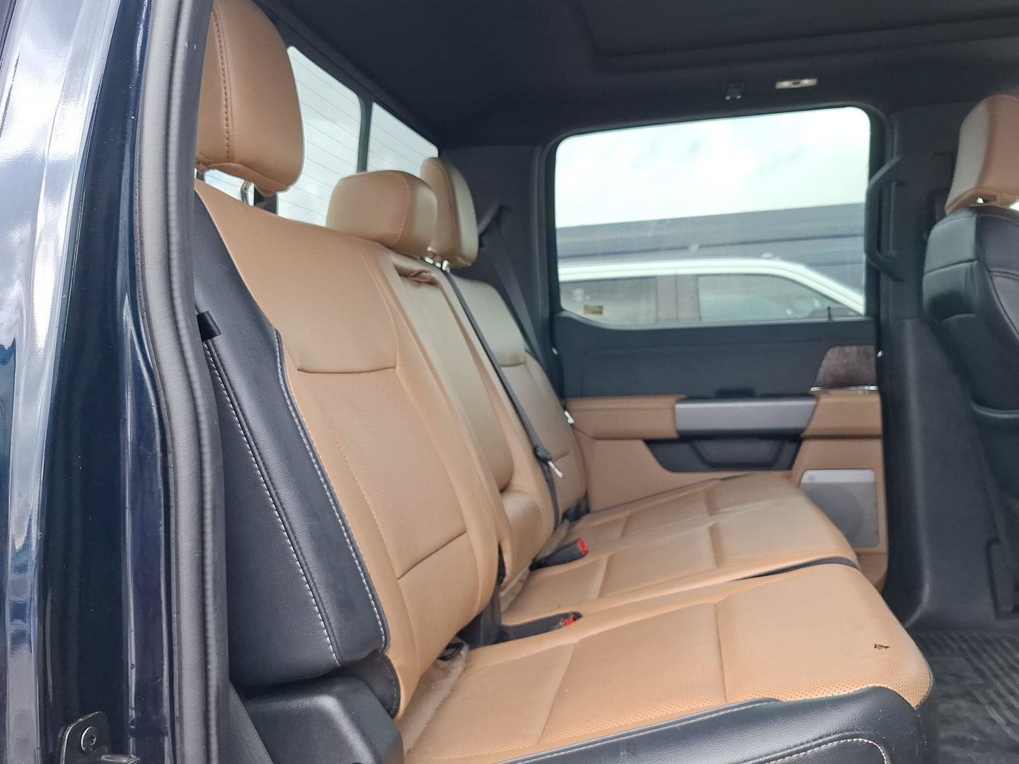 Used 2024 Ford F350 Lariat w/ Tremor Off-Road Package AWD/4WD image 12