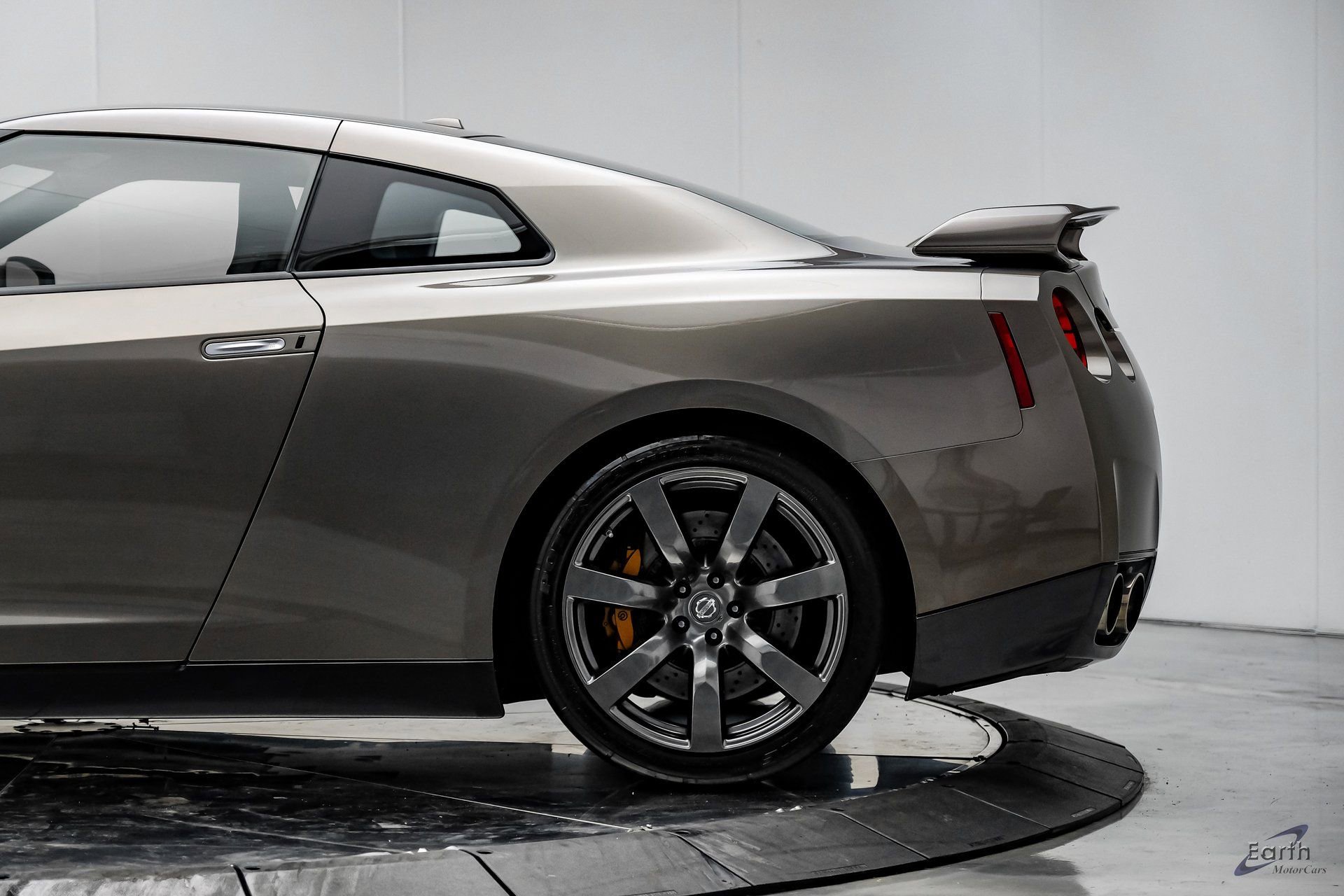 Used 2009 Nissan GT-R Premium image 11