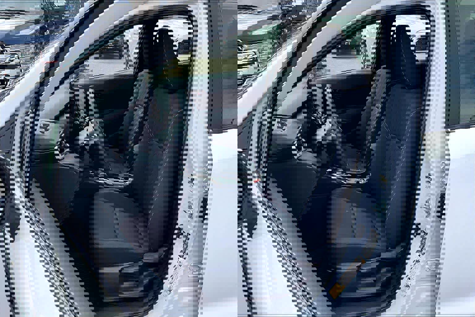 Certified 2023 Toyota Corolla LE image 9