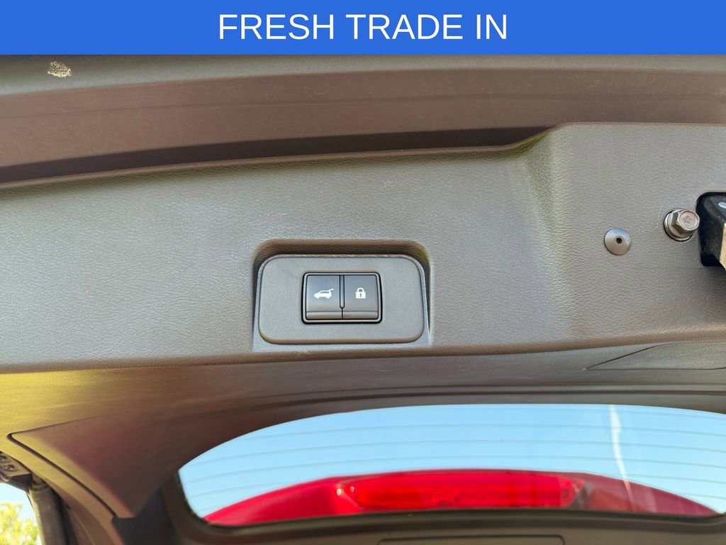 Used 2025 Nissan Rogue SL AWD/4WD image 26