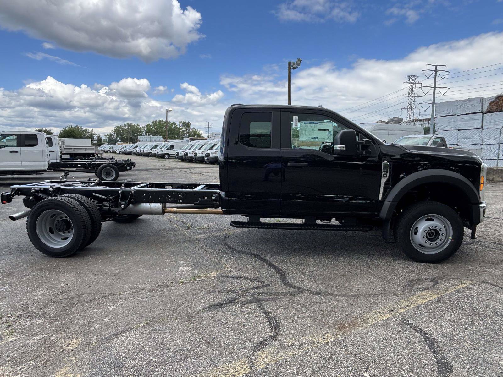 New 2026 Ford F550 4x4 Supercab Super Duty image 4