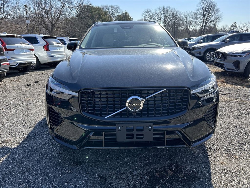 Certified 2025 Volvo XC60 T8 Plus w/ Protection Package Premier image 3