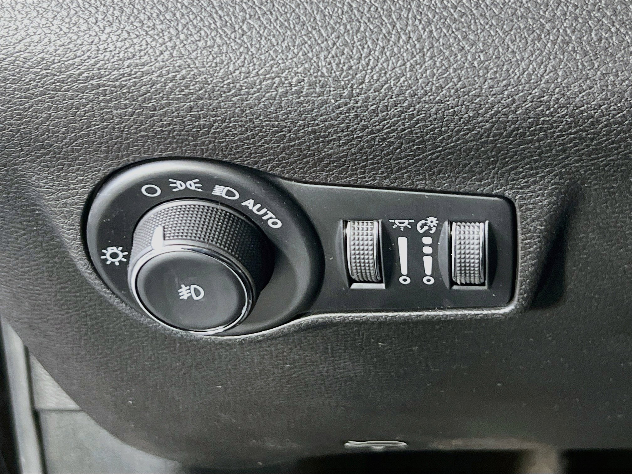 Used 2022 Jeep Compass Latitude w/ Convenience Group AWD/4WD image 10