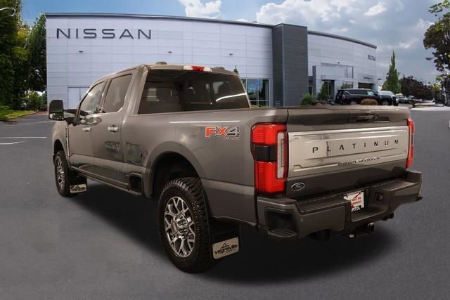 Used 2023 Ford F350 Platinum AWD/4WD image 4