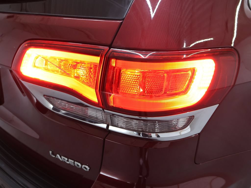 Used 2021 Jeep Grand Cherokee Laredo w/ Security & Convenience Group AWD/4WD image 30