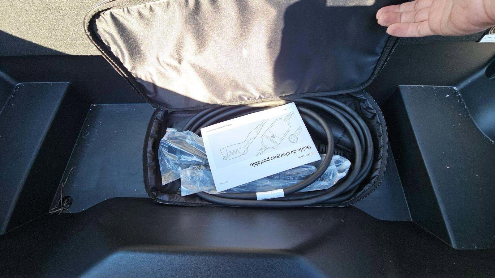 Used 2024 Rivian R1S Adventure image 37