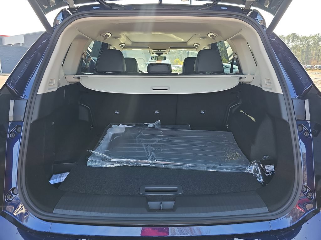 New 2026 Nissan Rogue Dark Armor FWD image 15