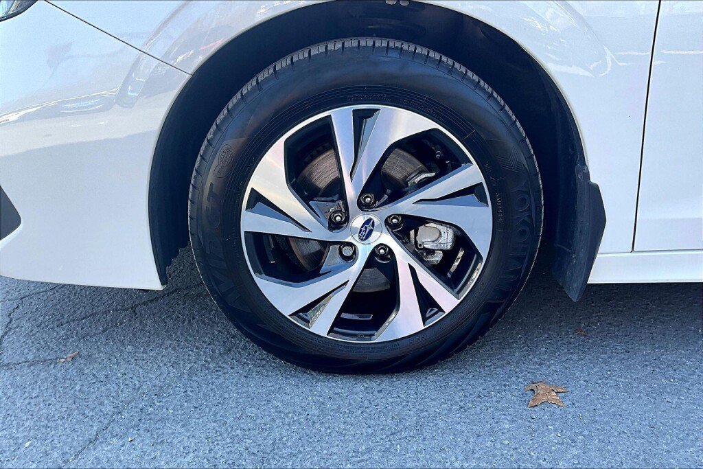 Certified 2025 Subaru Legacy Premium AWD/4WD image 16
