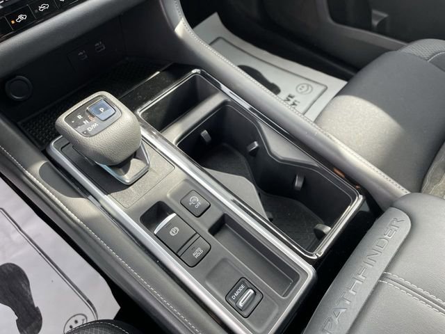 Used 2022 Nissan Pathfinder SV image 23