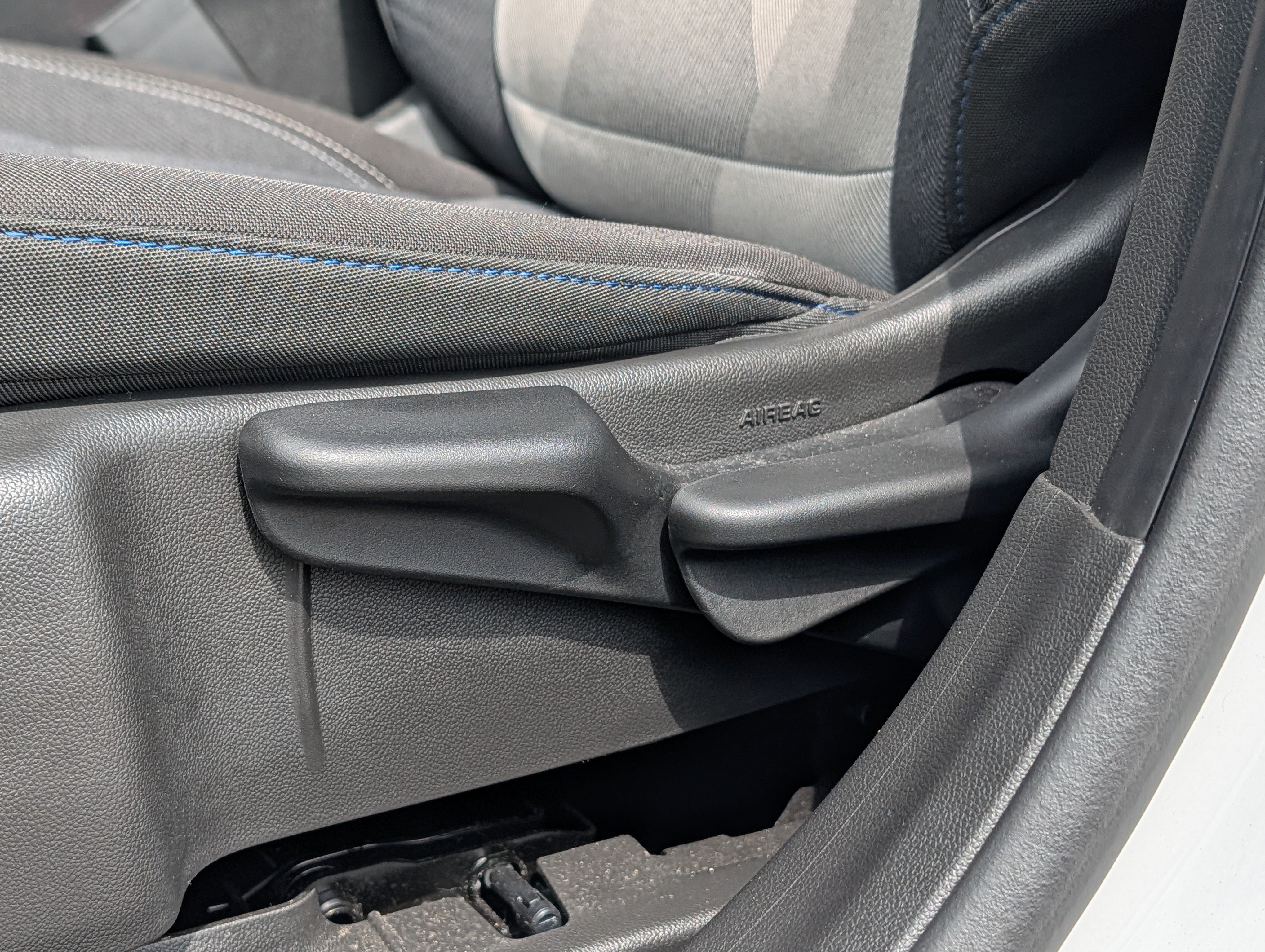 Used 2026 Chevrolet Trax LS w/ LS Convenience Package FWD image 14