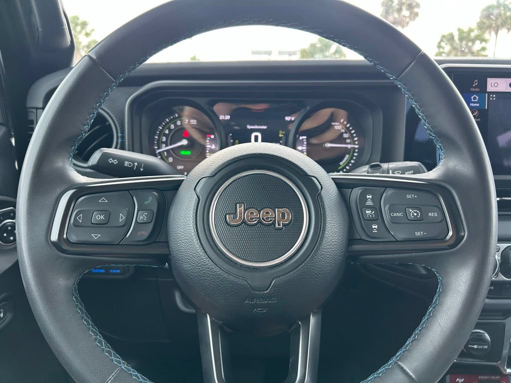 Used 2024 Jeep Wrangler Unlimited Rubicon 4xe AWD/4WD image 21