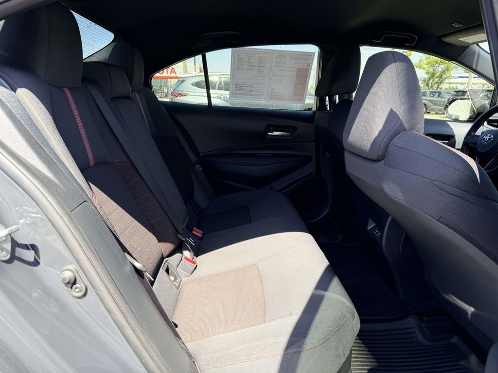 Used 2025 Toyota Corolla SE image 14