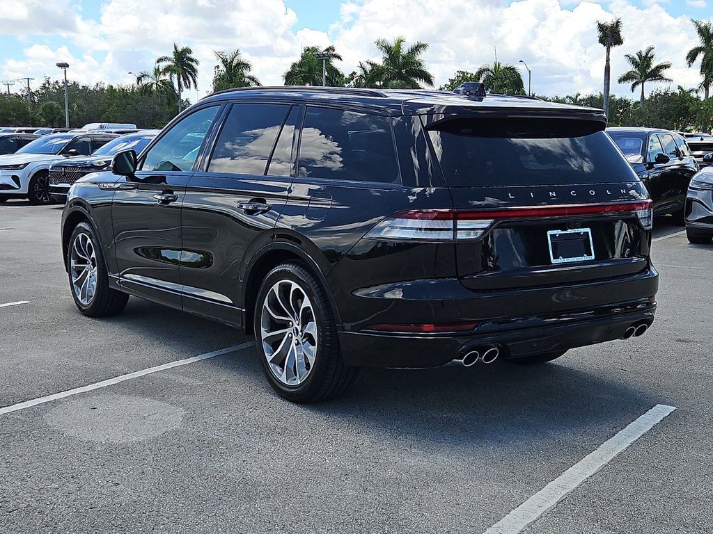 New 2025 Lincoln Aviator 2WD w/ Jet Appearance Package image 4