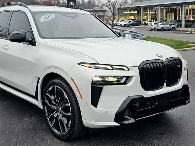 Used 2025 BMW X7 M60i image 2