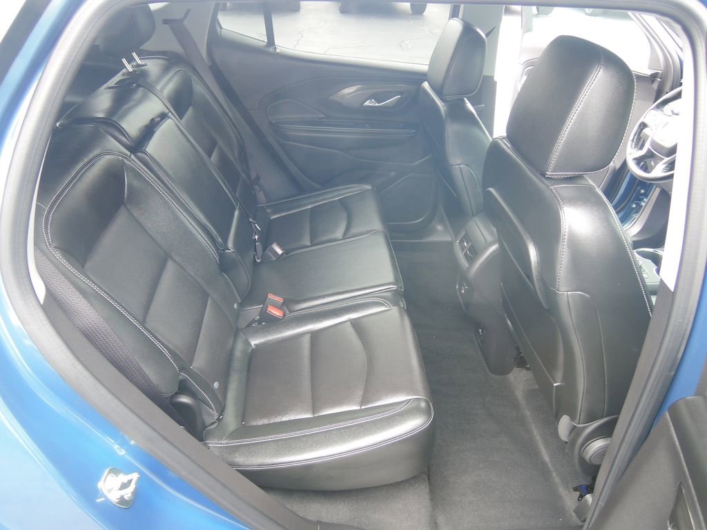 Used 2024 GMC Terrain SLT w/ Elevation Edition FWD image 33