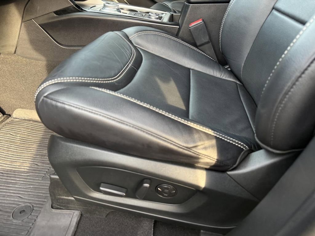 Used 2021 Ford Explorer ST w/ Equipment Group 401A AWD/4WD image 12