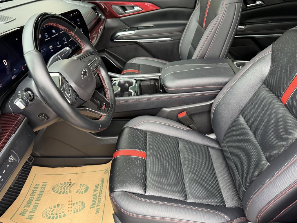 Used 2024 Chevrolet Traverse RS image 10