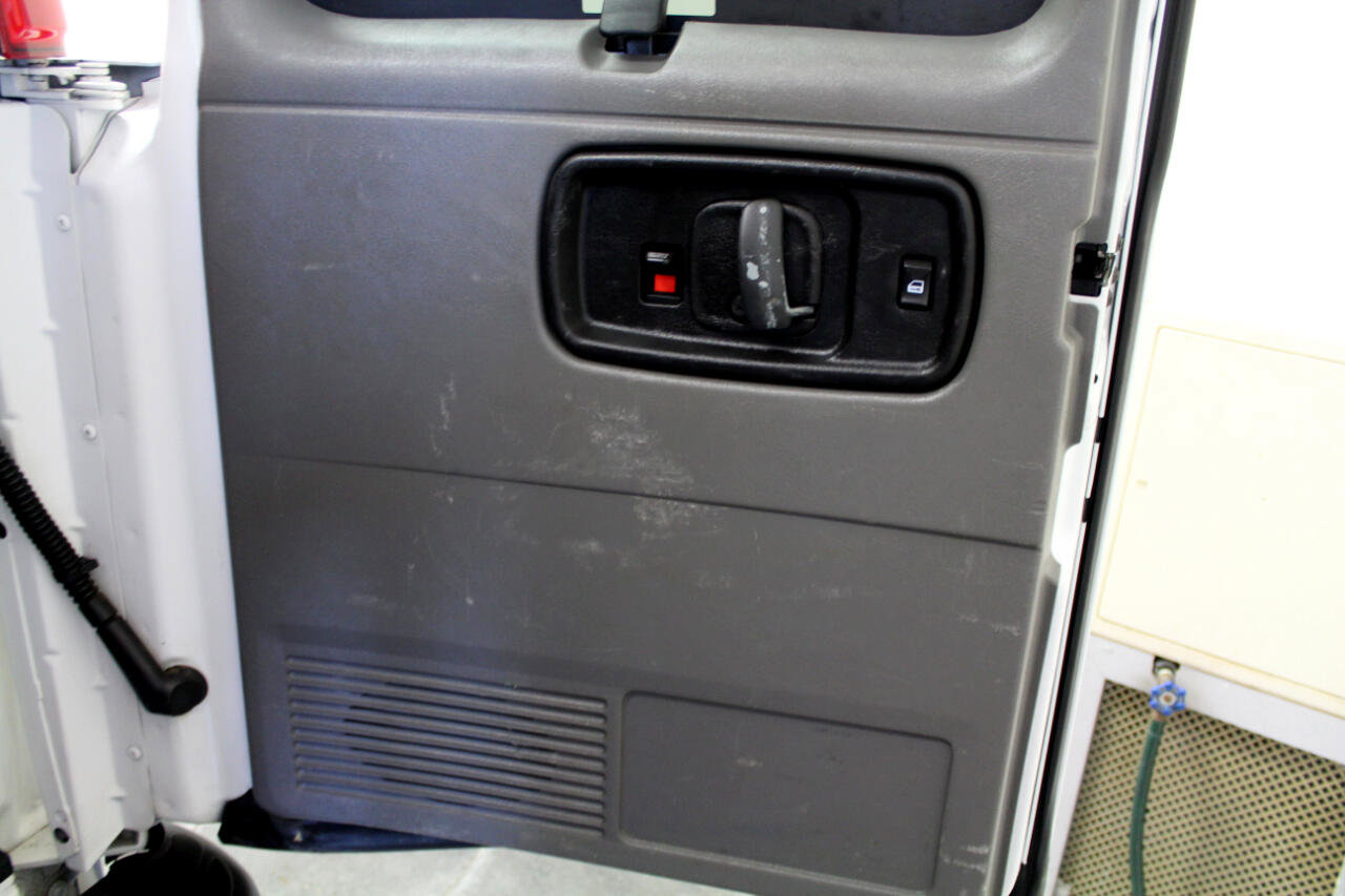 Used 2020 GMC Savana 3500 LT w/ LT Preferred Equipment Group image 29