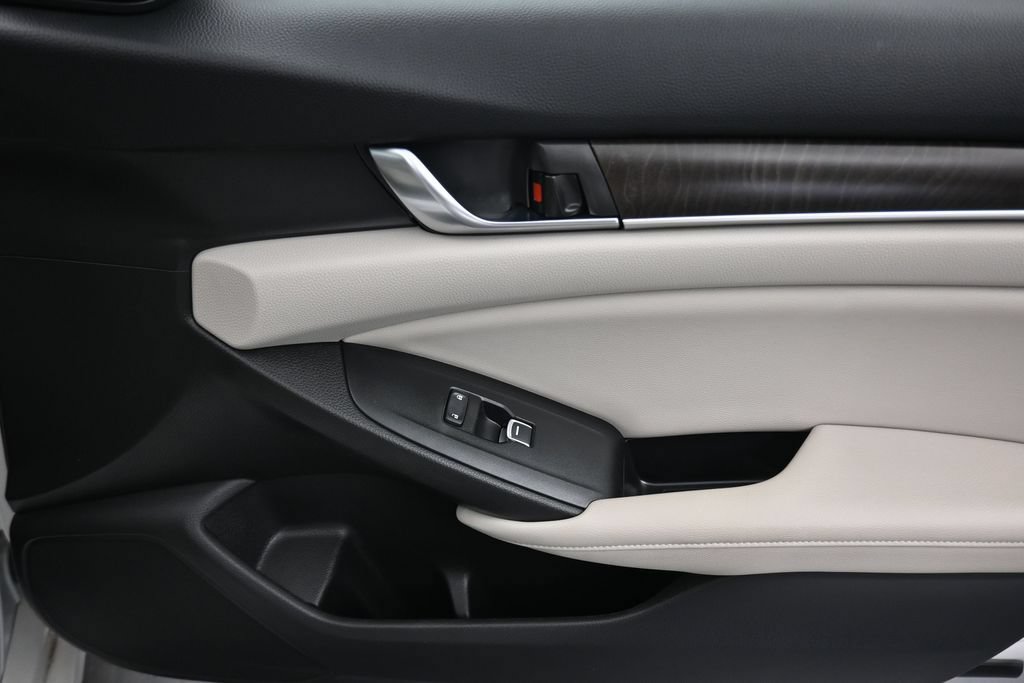 Used 2018 Honda Accord EX-L image 44