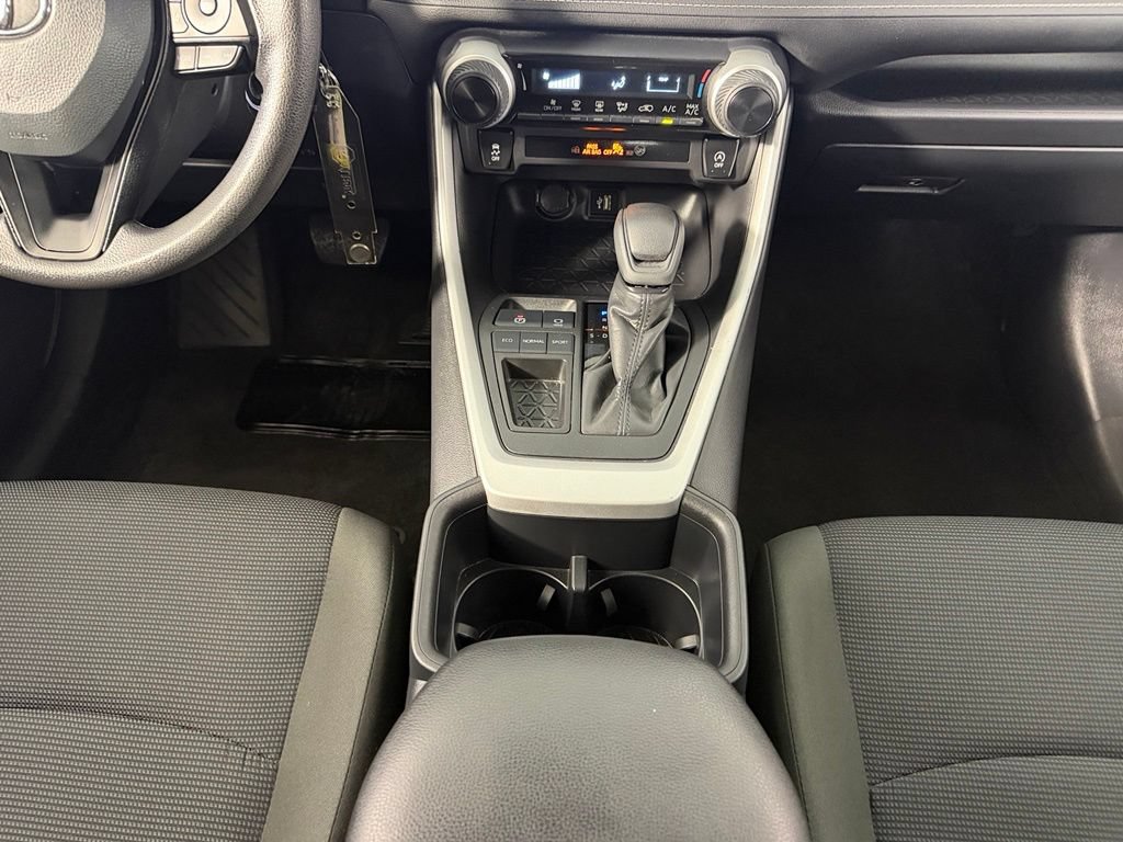 Used 2025 Toyota RAV4 LE FWD image 17