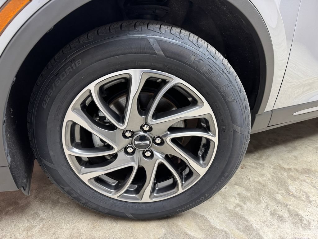 Used 2022 Lincoln Corsair AWD w/ Equipment Group 101A image 29