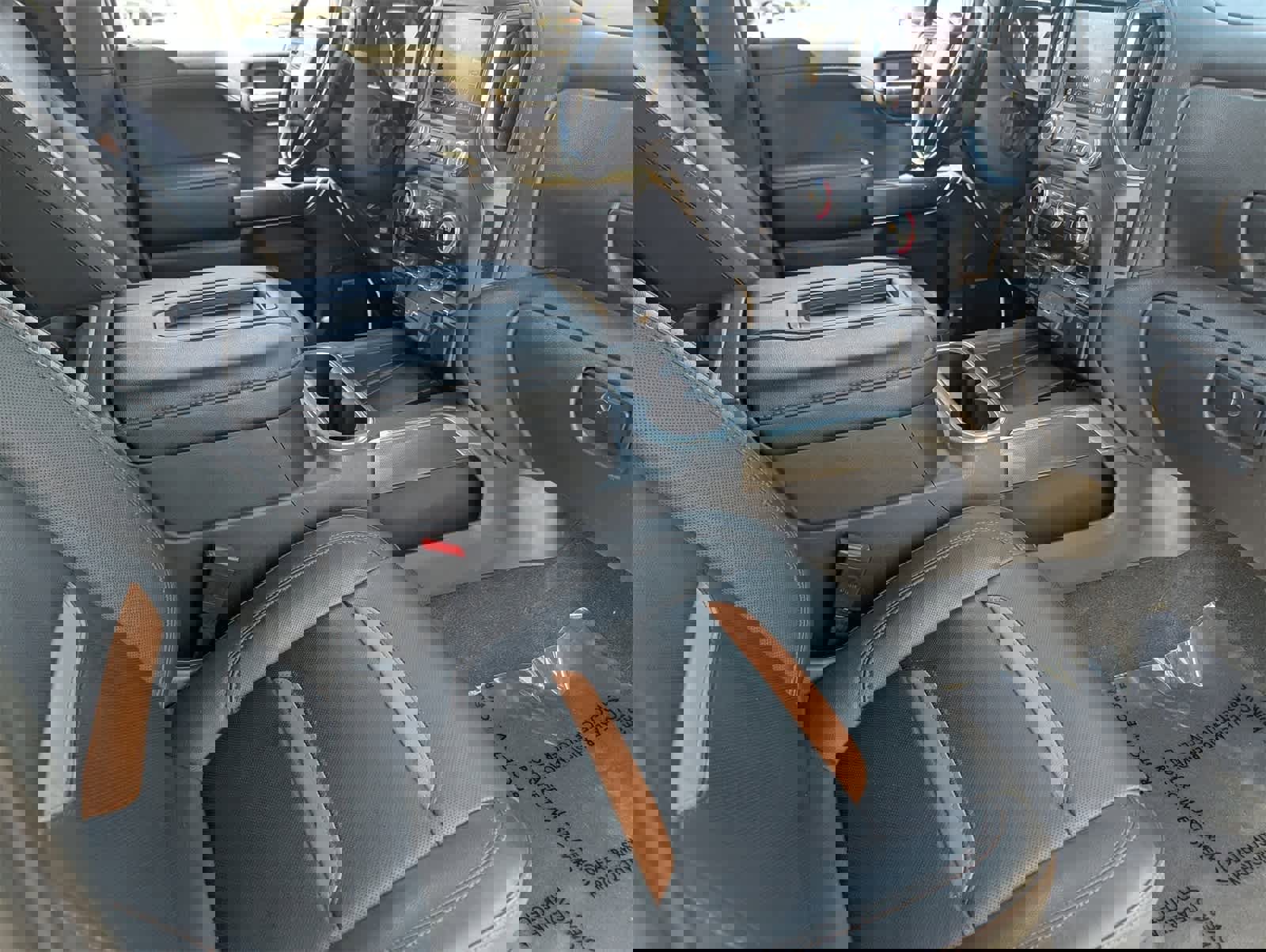 Used 2021 GMC Sierra 1500 AT4 w/ AT4 Premium Package image 13