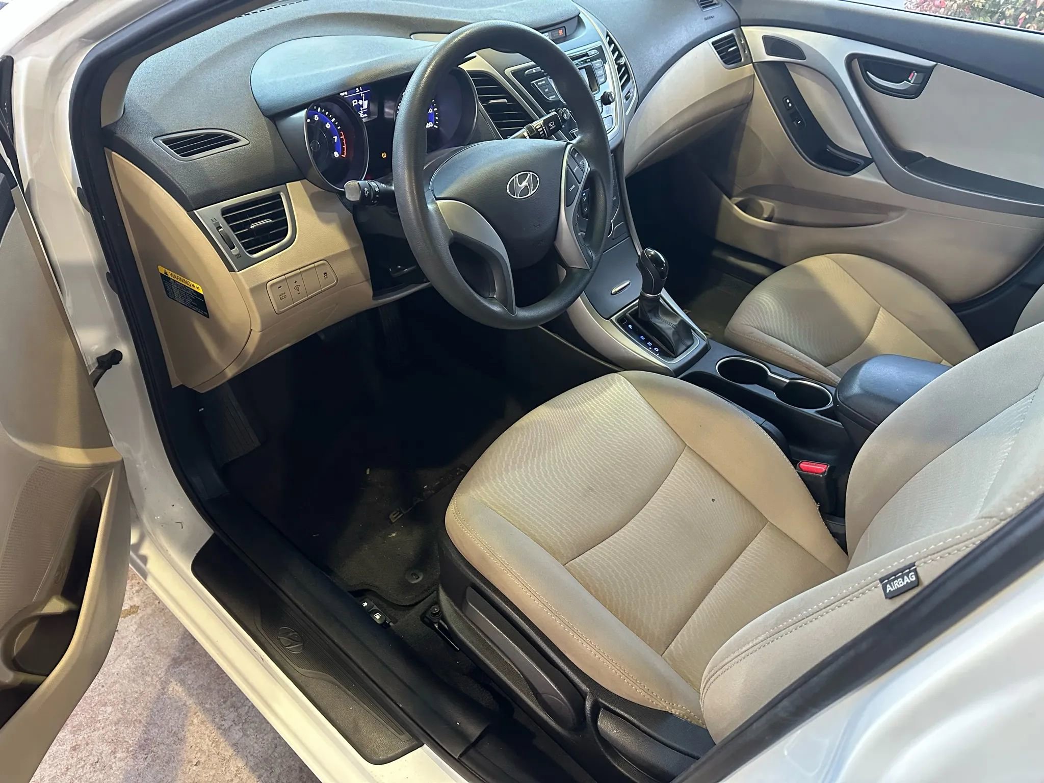 Used 2016 Hyundai Elantra SE image 7