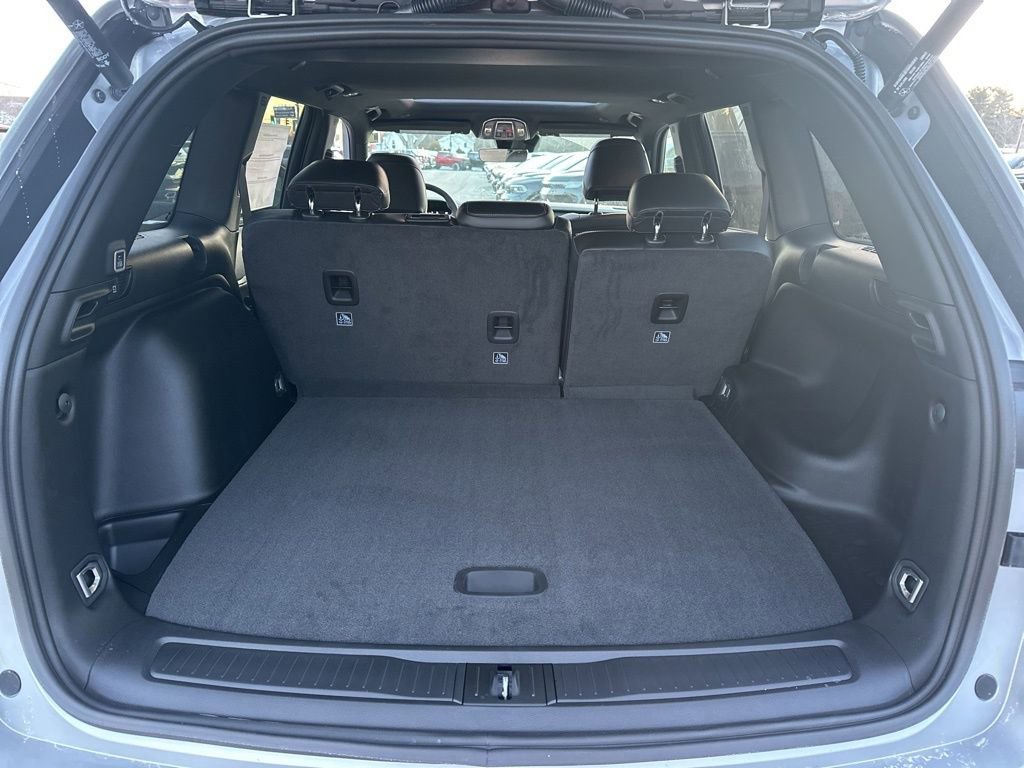 New 2026 Jeep Grand Cherokee Laredo image 24