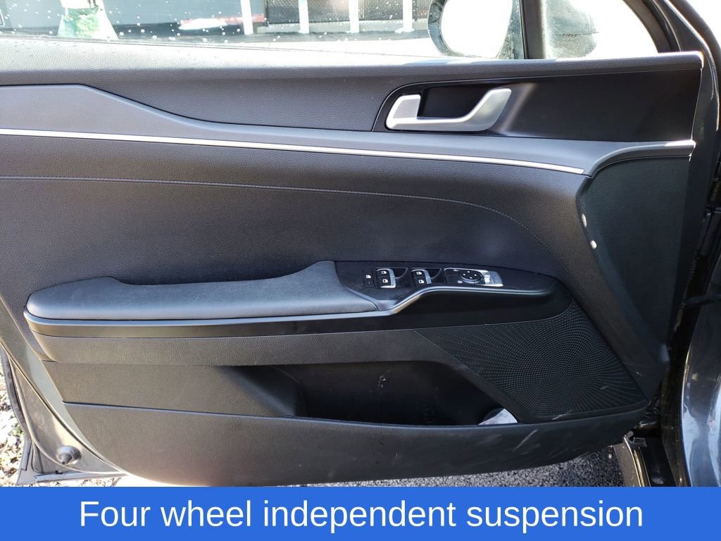 Used 2023 Kia K5 LXS image 16