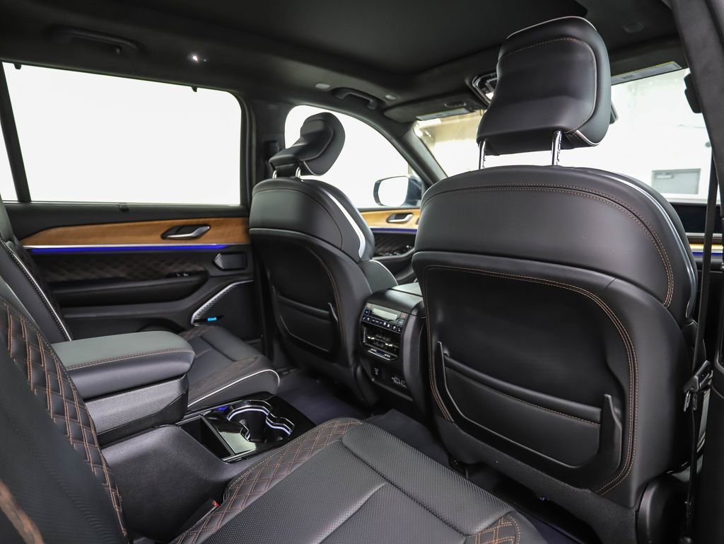 Used 2023 Jeep Grand Cherokee L Summit image 27