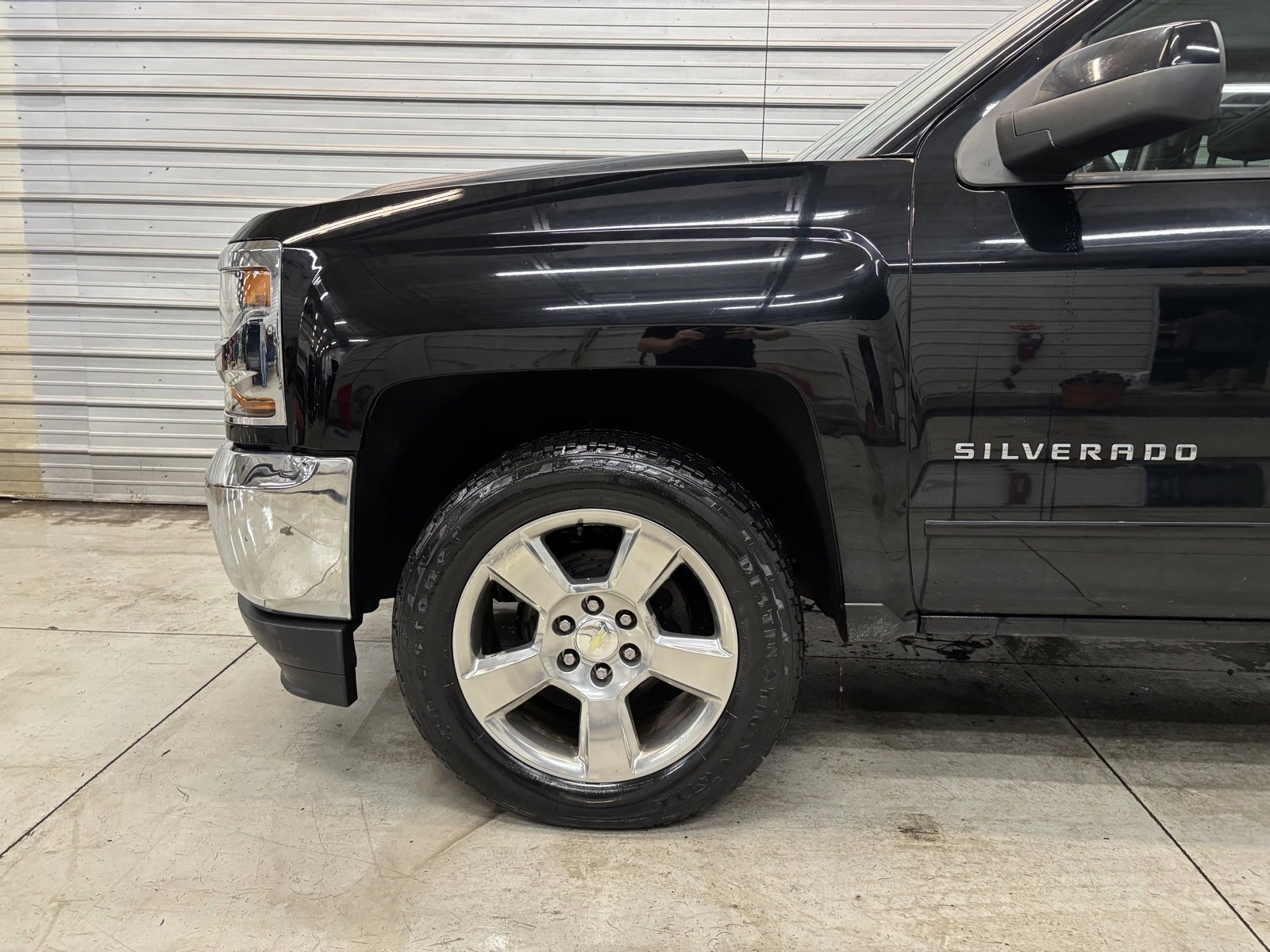 Used 2018 Chevrolet Silverado 1500 LT w/ All Star Edition image 4