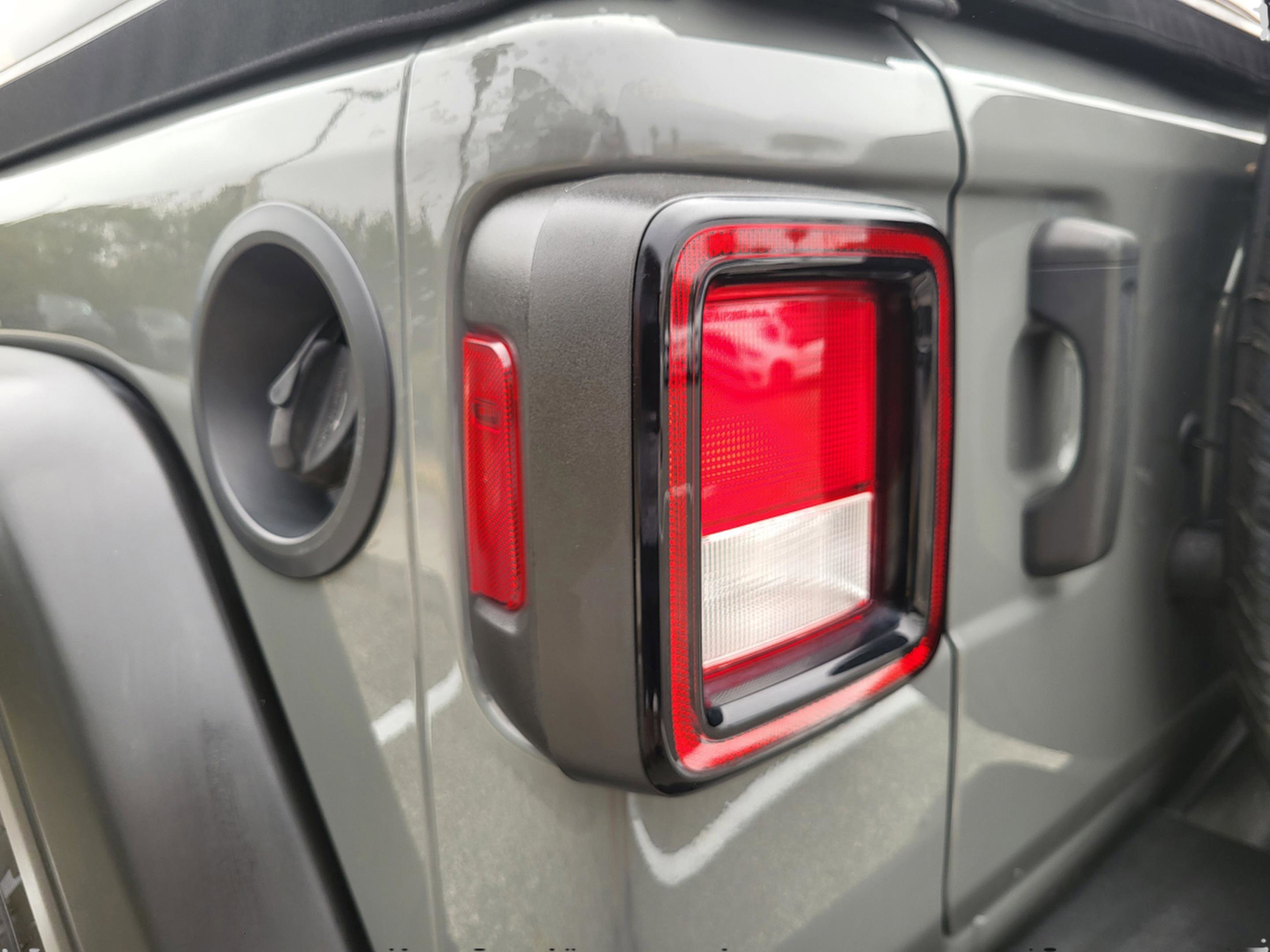 Used 2021 Jeep Wrangler Unlimited Sport image 15