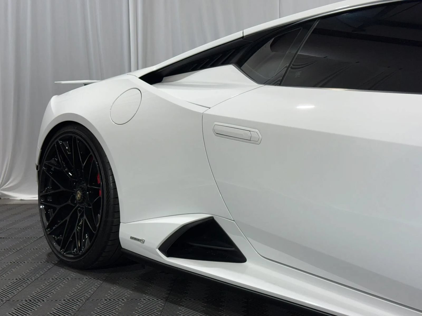 Used 2023 Lamborghini Huracan Tecnica RWD image 5