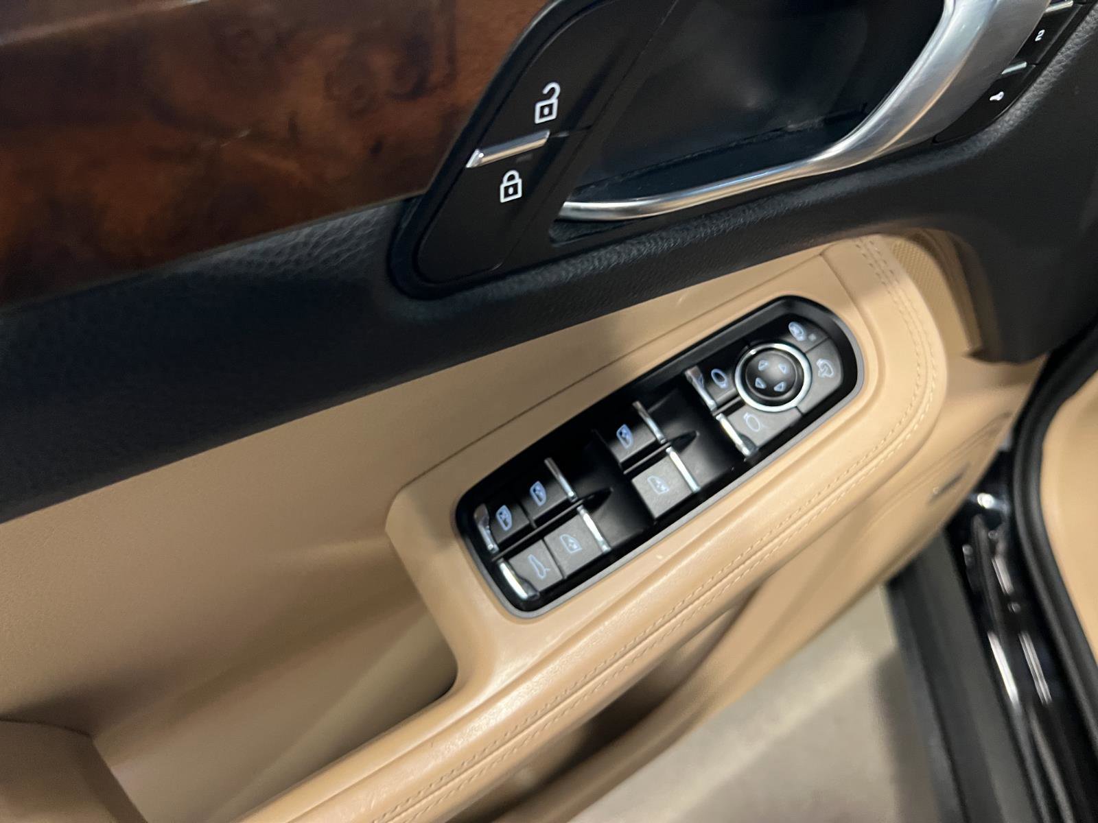 Used 2019 Porsche Macan S image 27