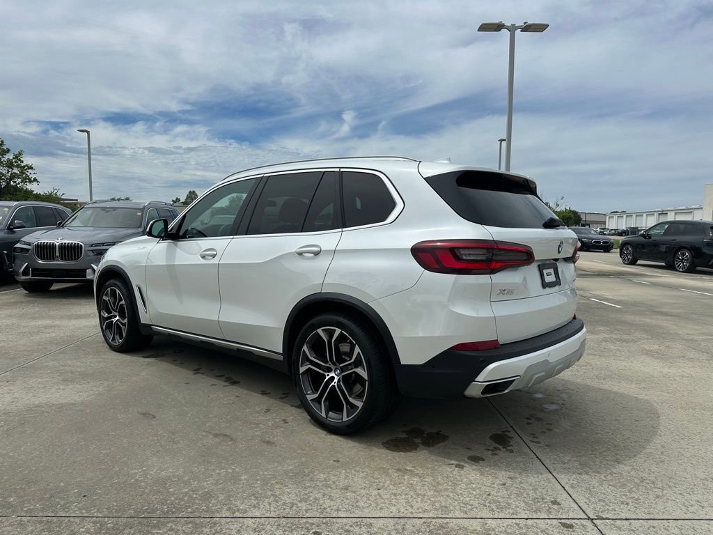 Used 2021 BMW X5 sDrive40i w/ Premium Package image 4