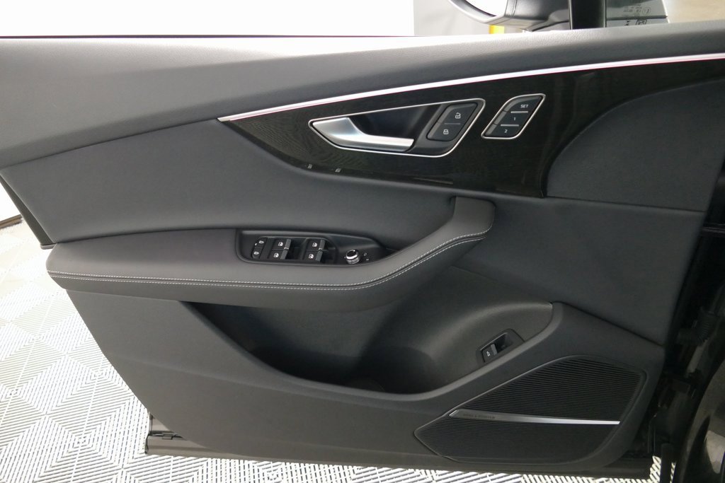 Used 2025 Audi Q7 3.0T Premium Plus image 10