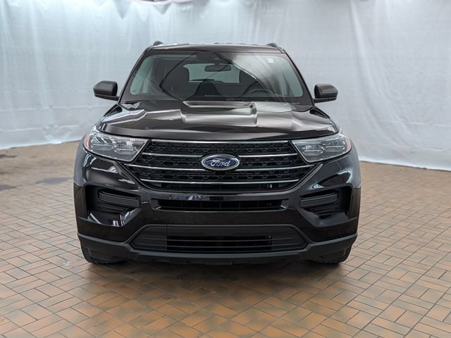 Certified 2023 Ford Explorer XLT w/ Class IV Trailer Tow Package AWD/4WD image 2