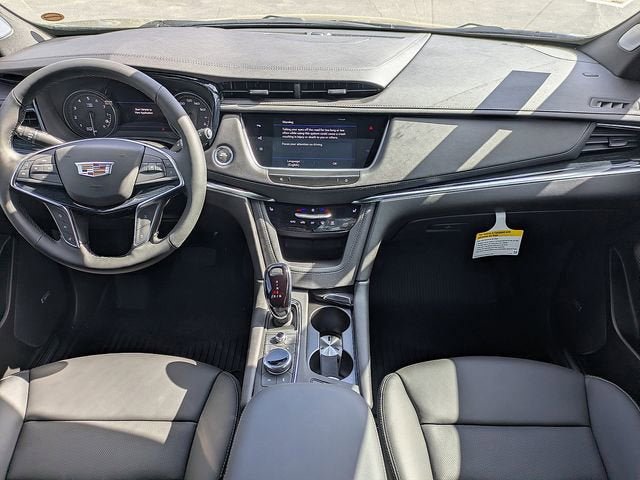 New 2026 Cadillac XT5 Luxury image 13