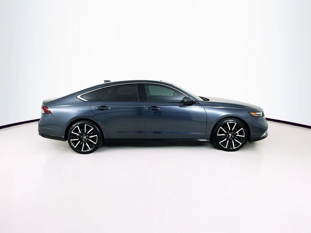 Used 2025 Honda Accord Touring image 9
