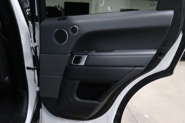 Used 2015 Land Rover Range Rover Sport HSE image 18