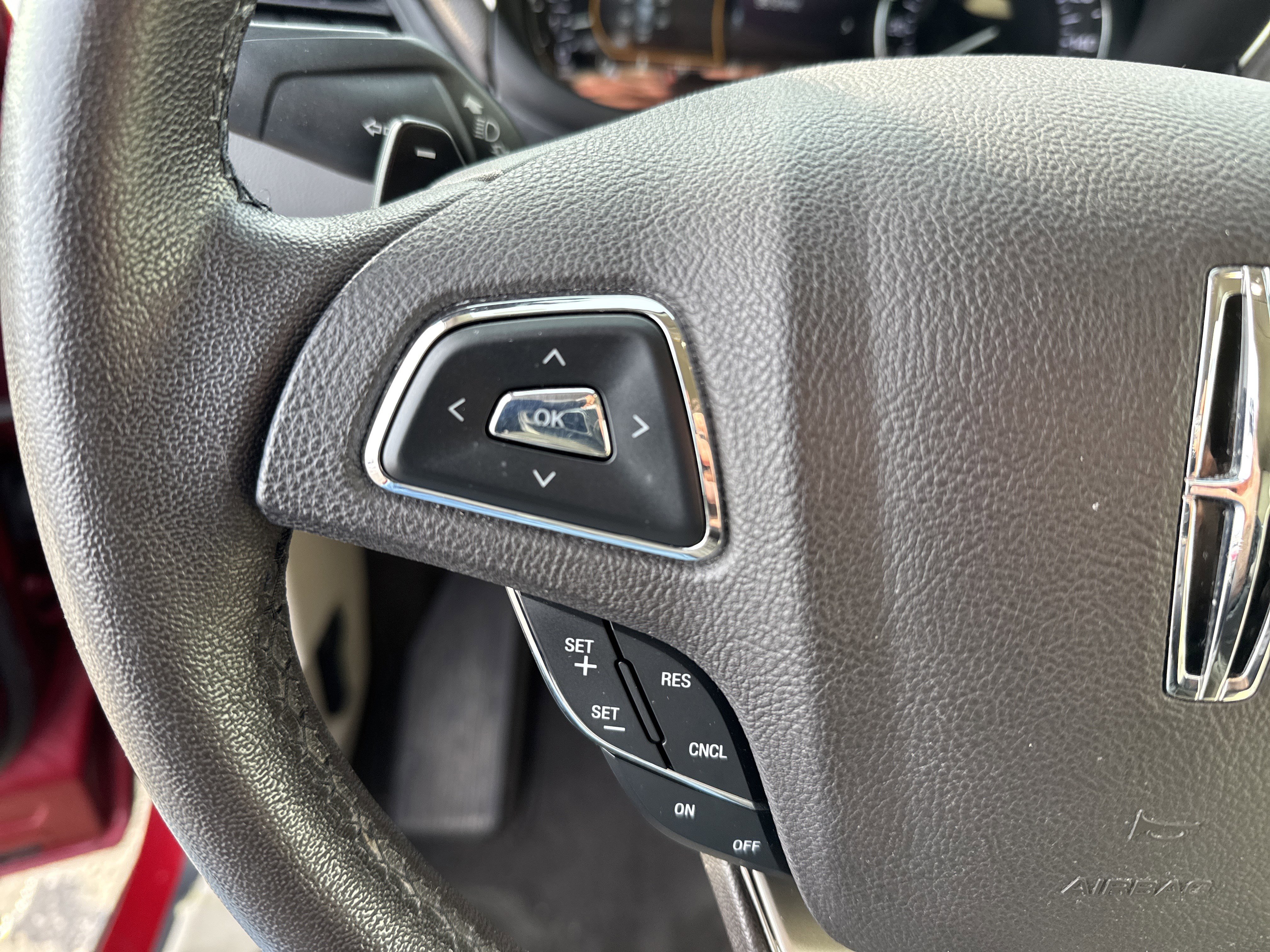 Used 2019 Lincoln MKC Premiere image 28