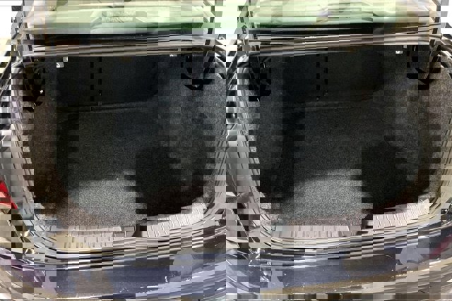 Used 2025 Volkswagen Jetta SE image 38